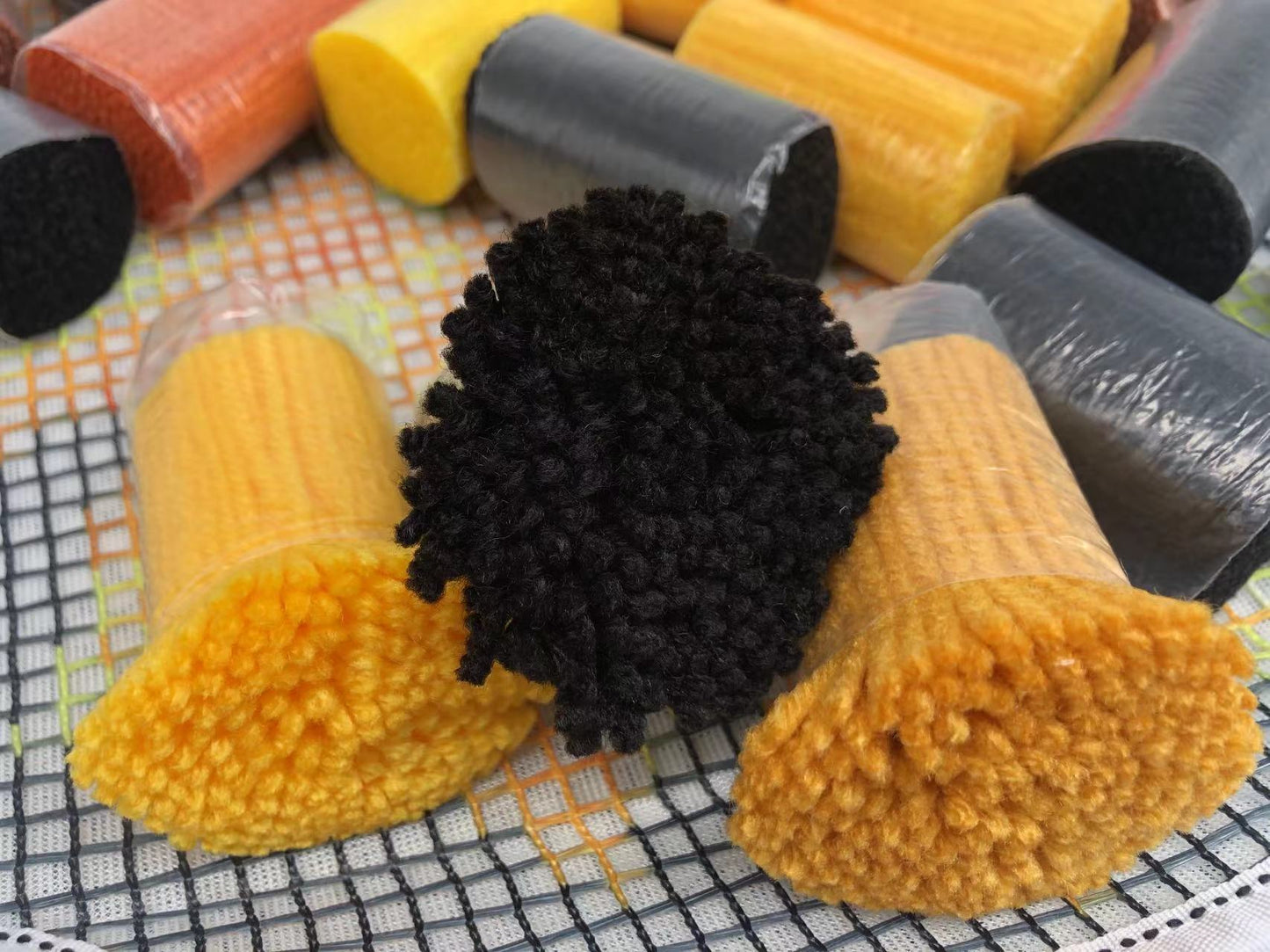 Sunflower latch hook kits, size 20x20in/50x50cm
